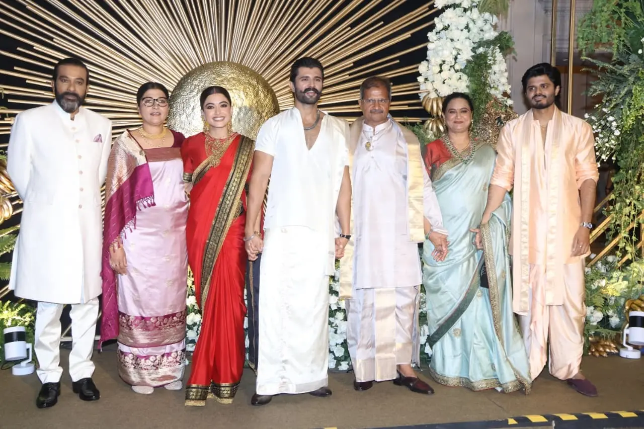 Vijay Deverakonda and Rashmika Mandanna posed with their family as they arrived for their grand reception in Hyderabad.